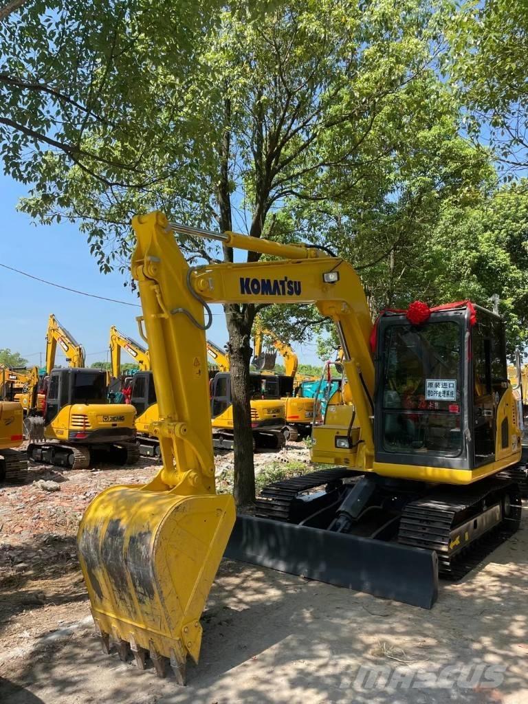 Komatsu PC70-8 حفارات وسط 7 طن - 12 طن
