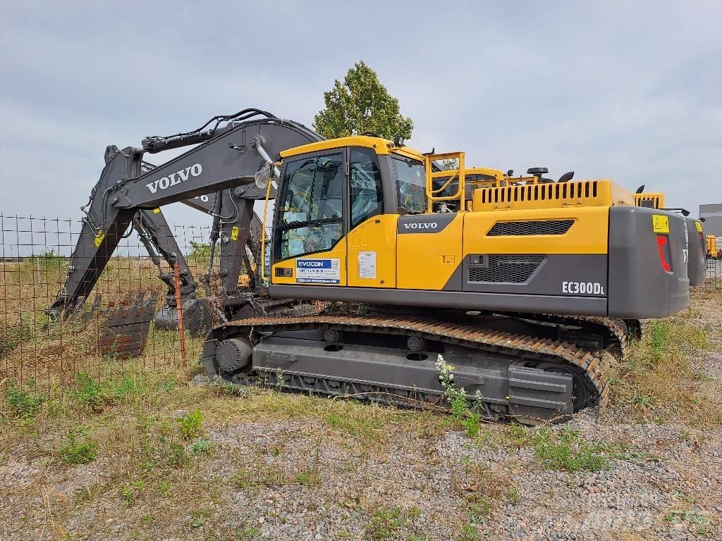 Volvo EC300D L حفارات زحافة