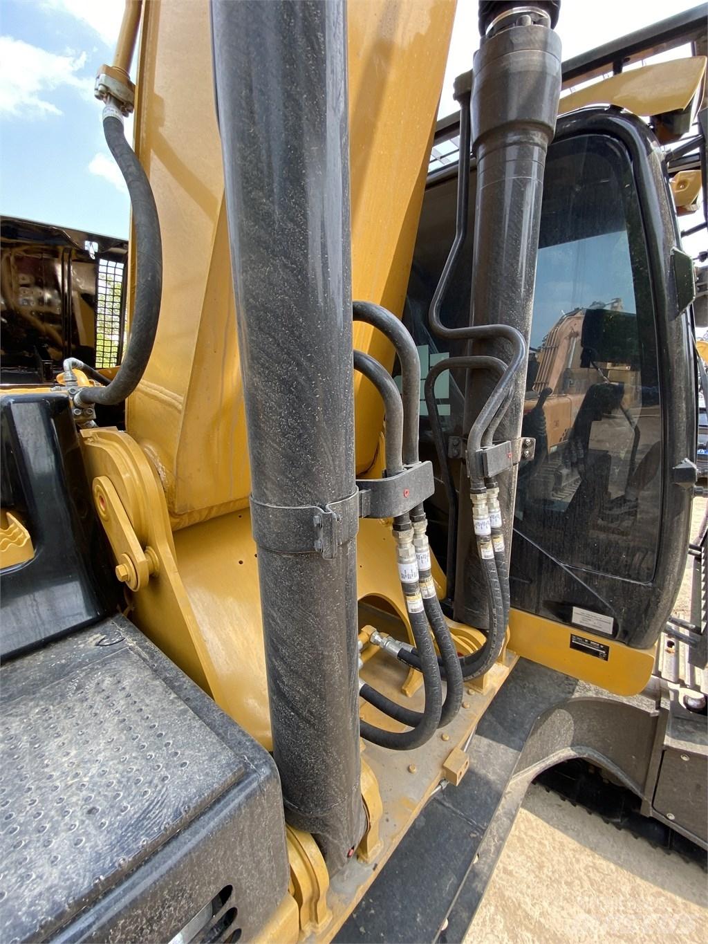 CAT cat336d حفارات زحافة
