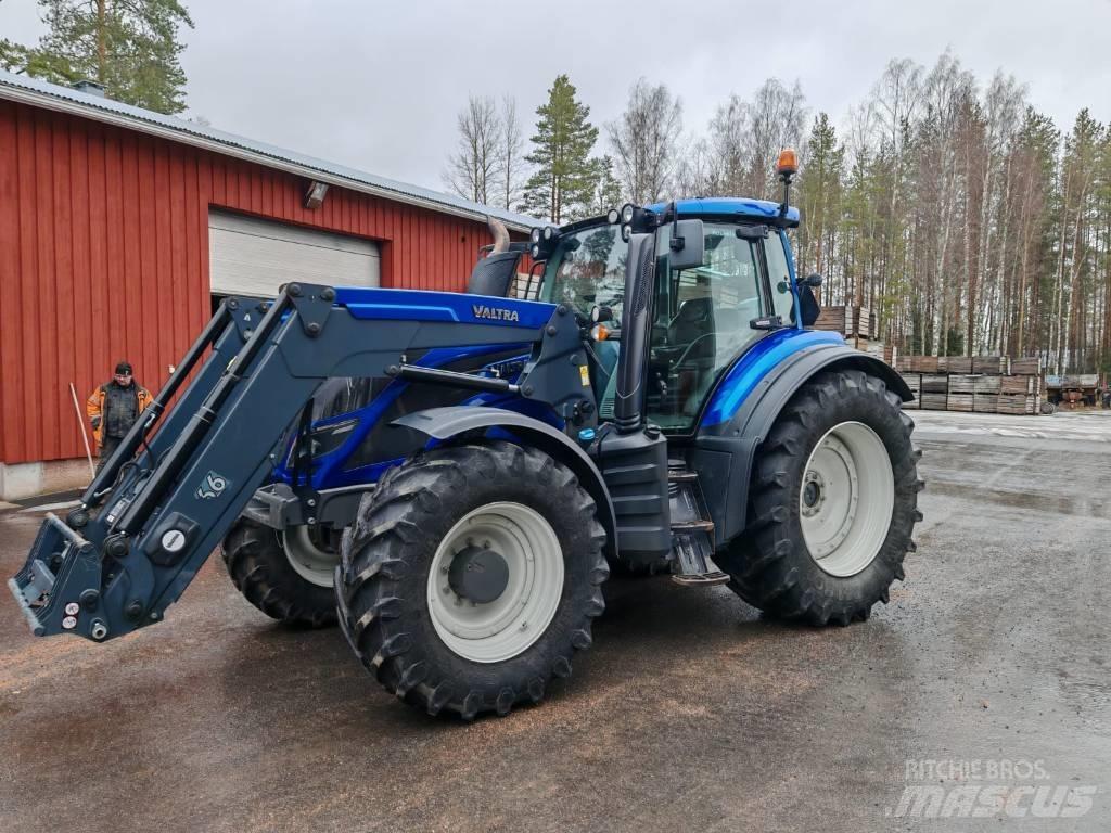 Valtra T 194 V الجرارات