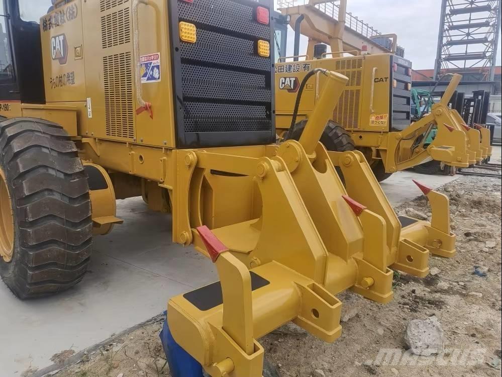 CAT 140H معدات تمهيد الطرق