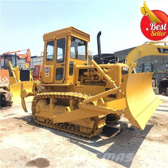CAT D 6 D بلدوزرات مجنزرة