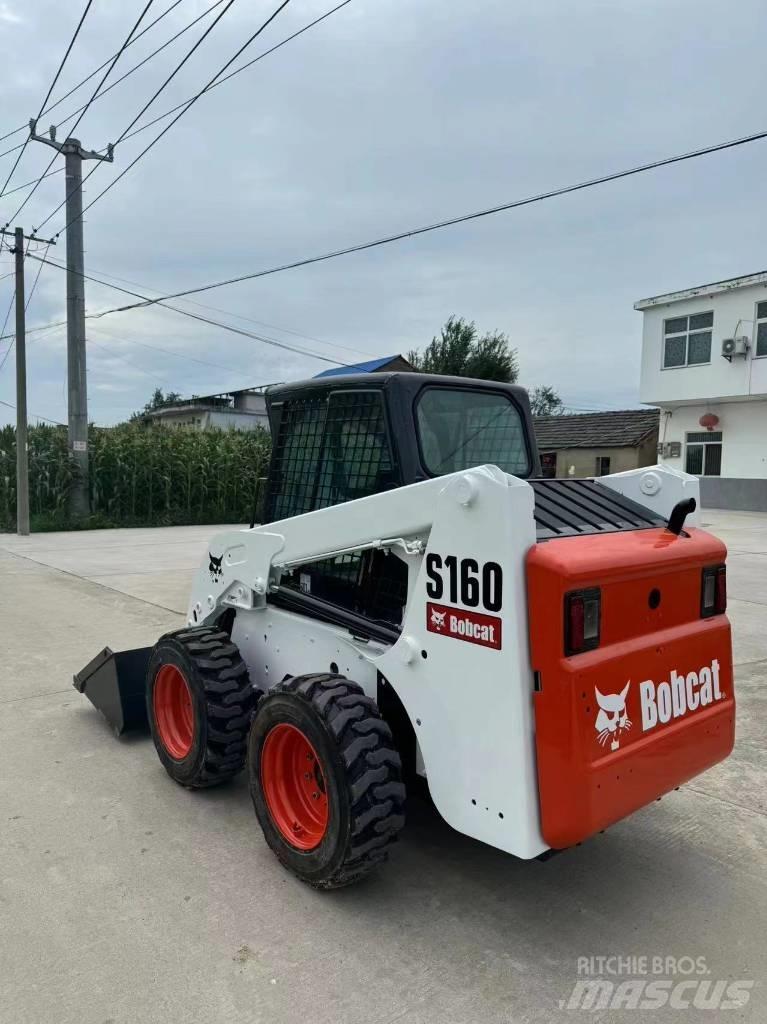 Bobcat S160 لوادر انزلاقية التوجيه