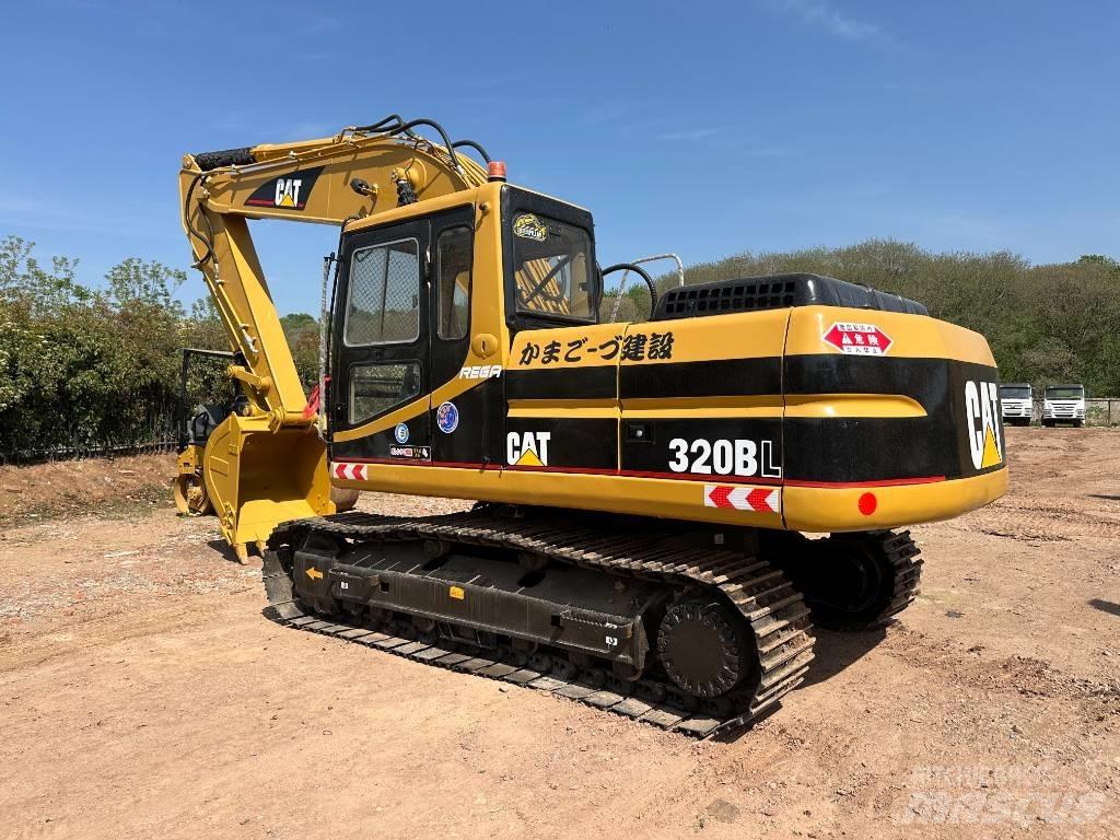 CAT 320 B حفارات زحافة