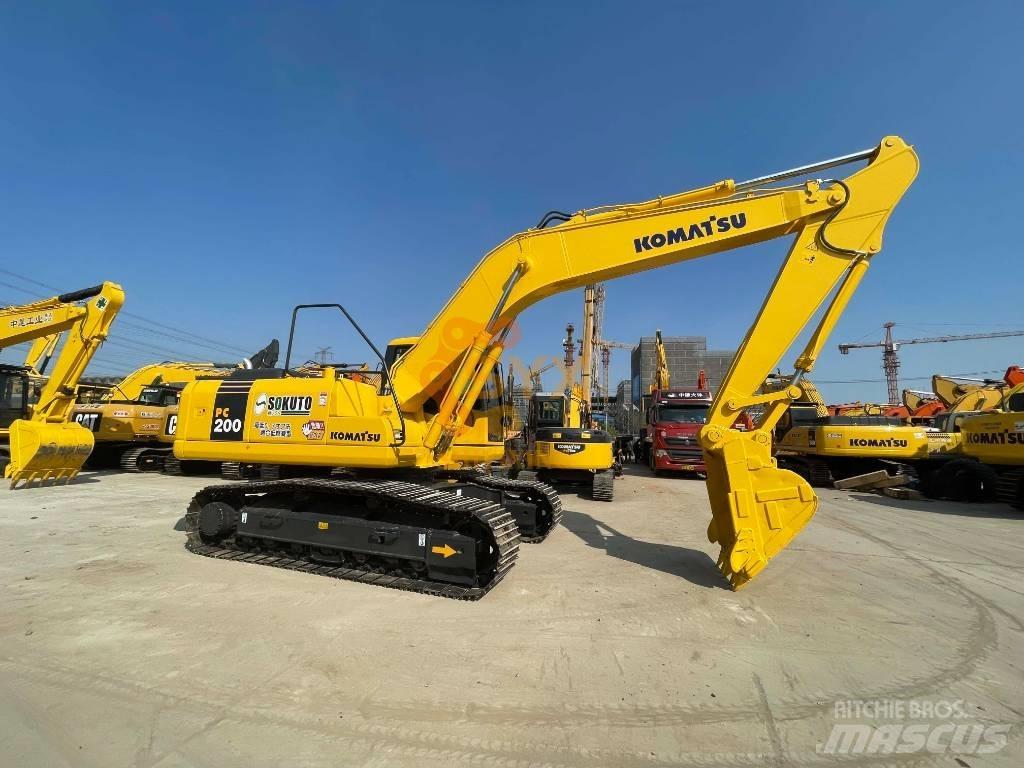 Komatsu PC 200-7 حفارات زحافة