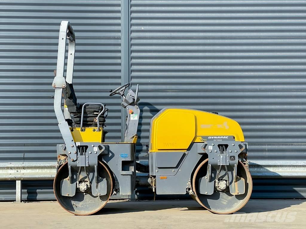 Dynapac CC1300 مداحل ثنائية الاسطوانة