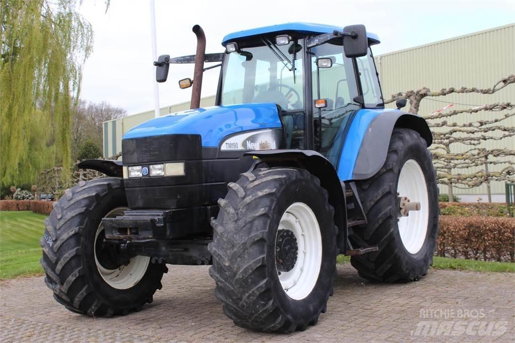 New Holland TM190 الجرارات