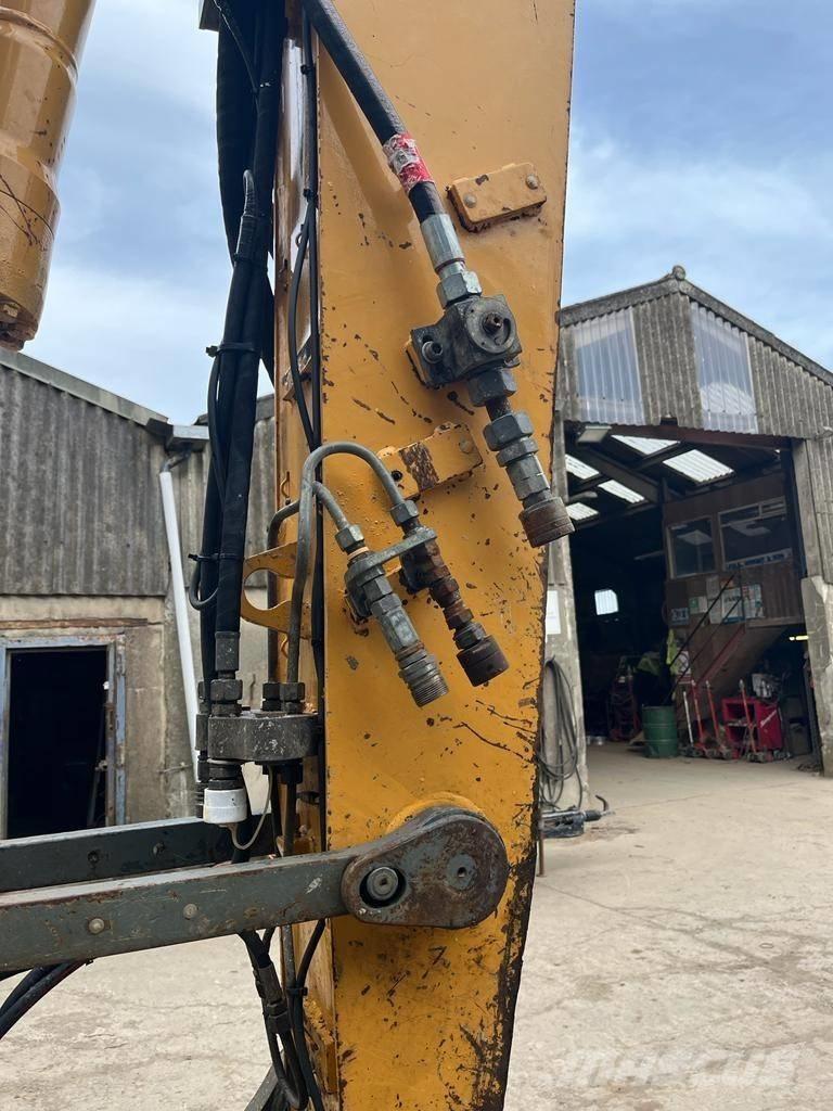 Liebherr R 900 C حفارات زحافة