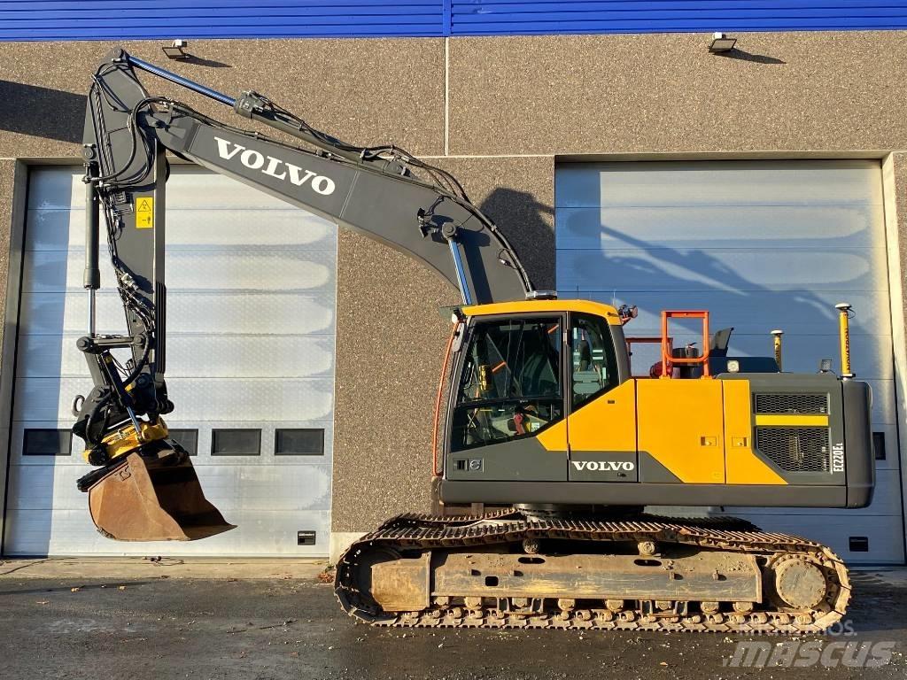 Volvo EC 220 E حفارات زحافة