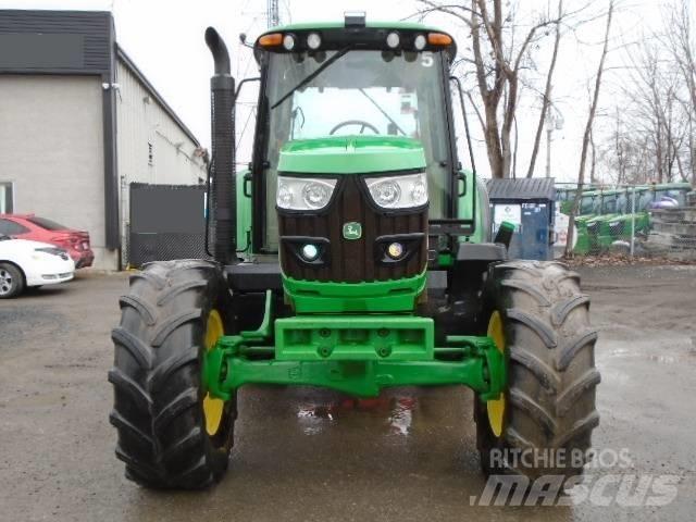 John Deere 6115 M الجرارات