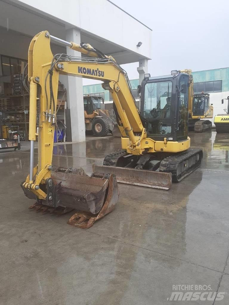 Komatsu PC 55 MR-5 حفارات زحافة