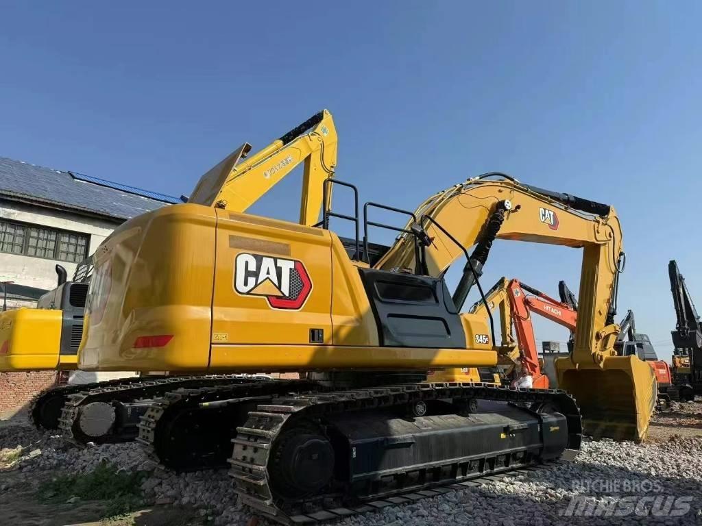 CAT 345GC حفارات زحافة