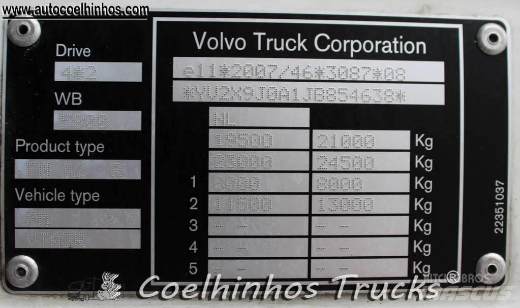 Volvo FM 330 شاحنات بمقصورة وهيكل