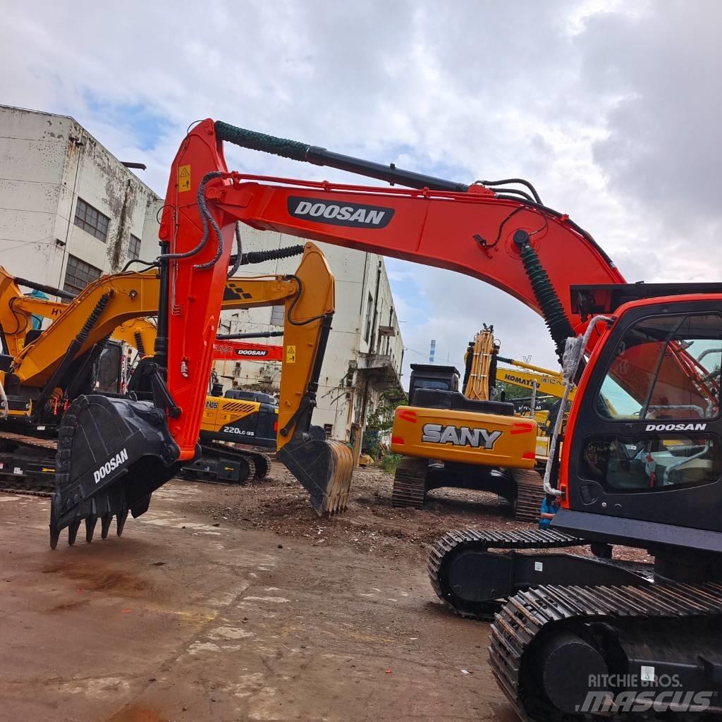 Doosan DX 300 LC حفارات زحافة