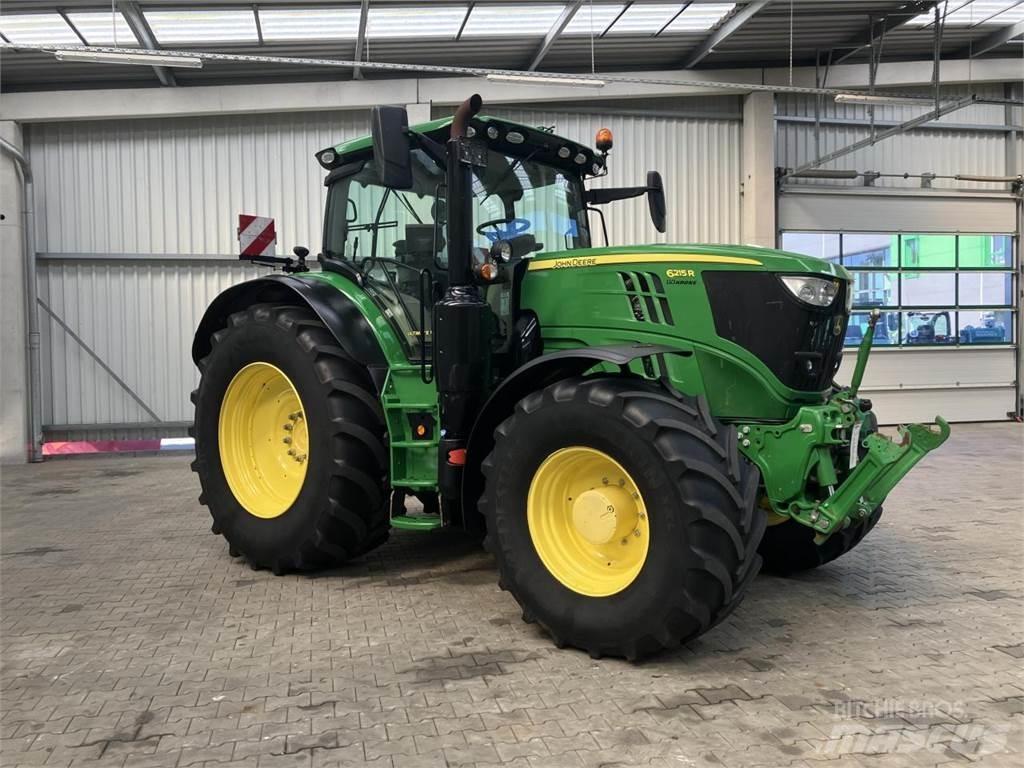 John Deere 6215R الجرارات