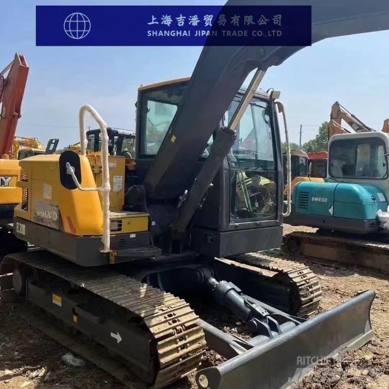 Volvo EC 80D حفارات زحافة
