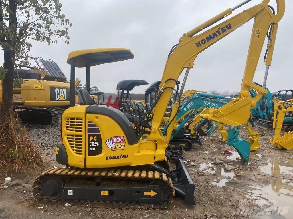 Komatsu PC 35 حفارات زحافة