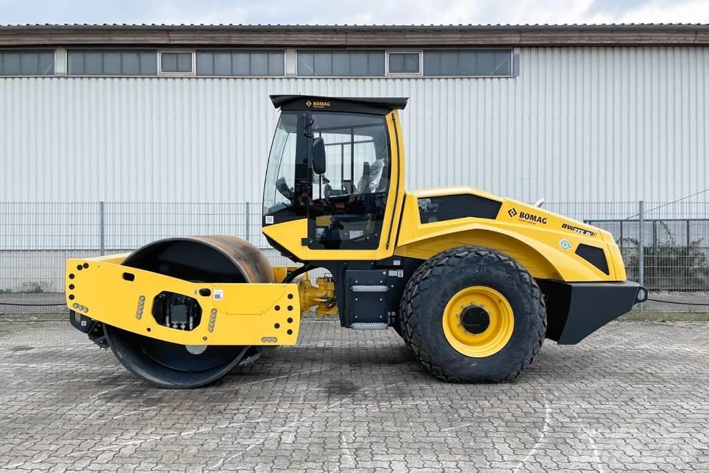 Bomag BW 213 D-5 مداحل أحادية الأسطوانة