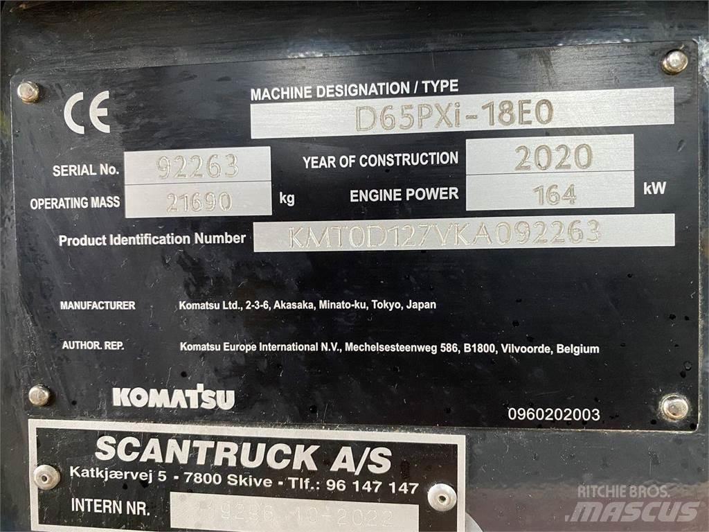 Komatsu D65PXI-18 بلدوزرات مجنزرة