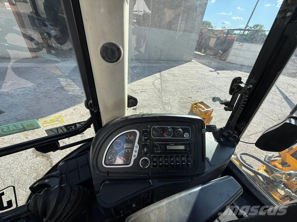 JCB 3 CX لوادر ذات جرافات عكسية