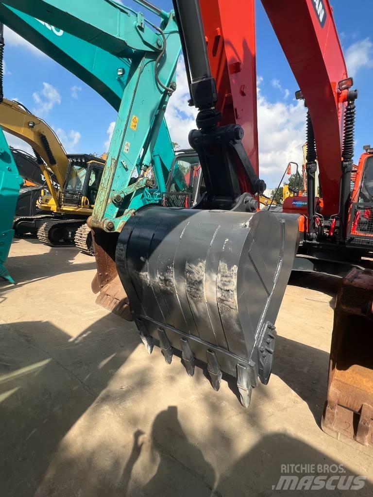 Doosan DX 225 LC حفارات زحافة
