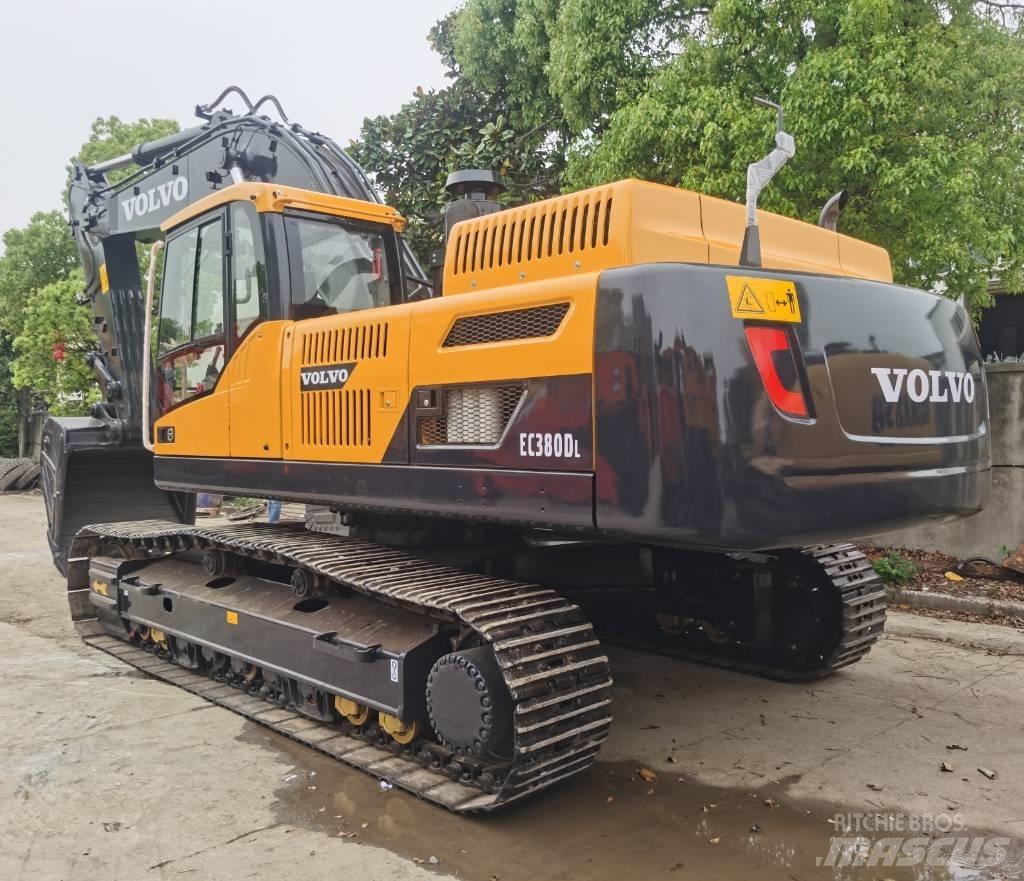 Volvo EC 380 D L حفارات زحافة