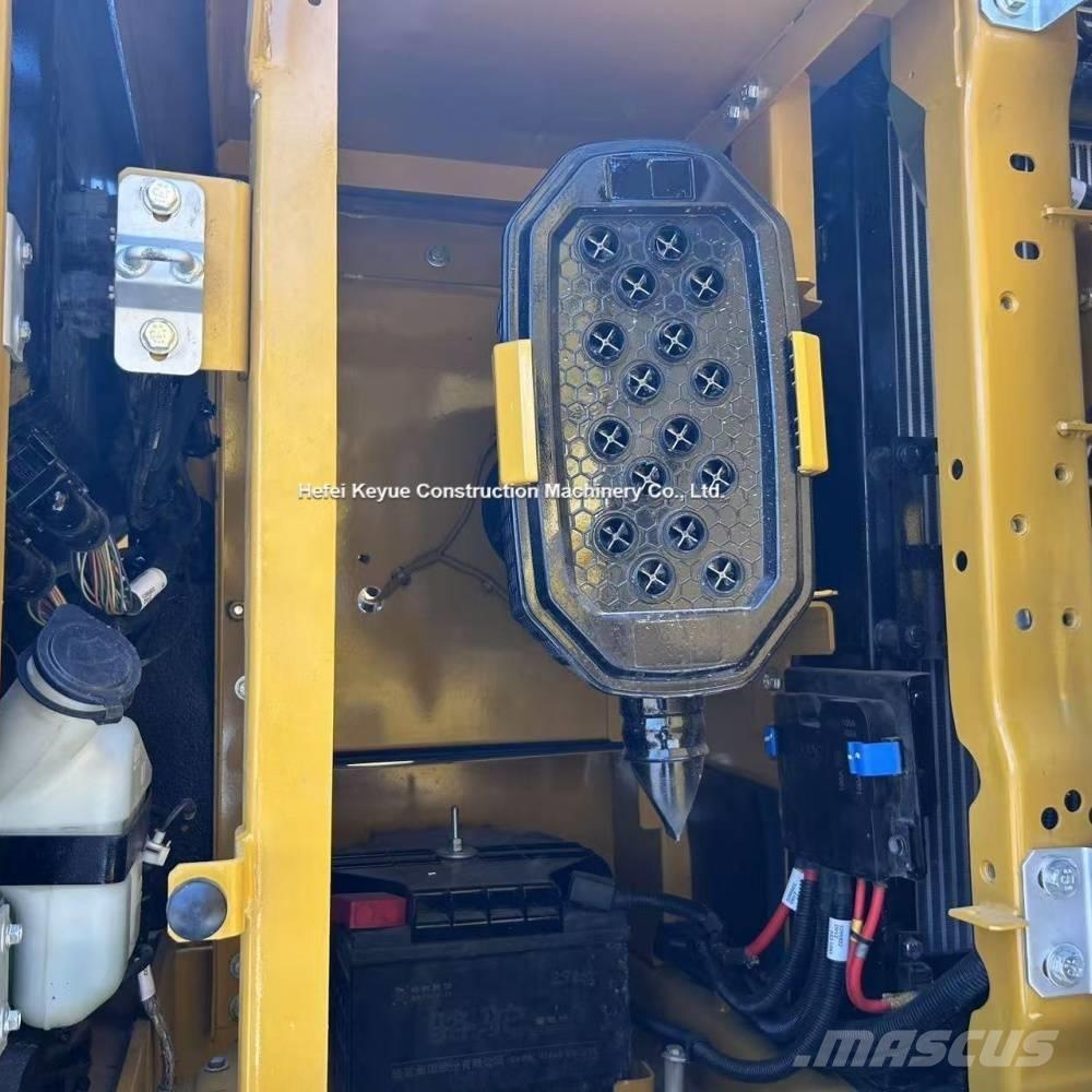 CAT 320 GC حفارات زحافة