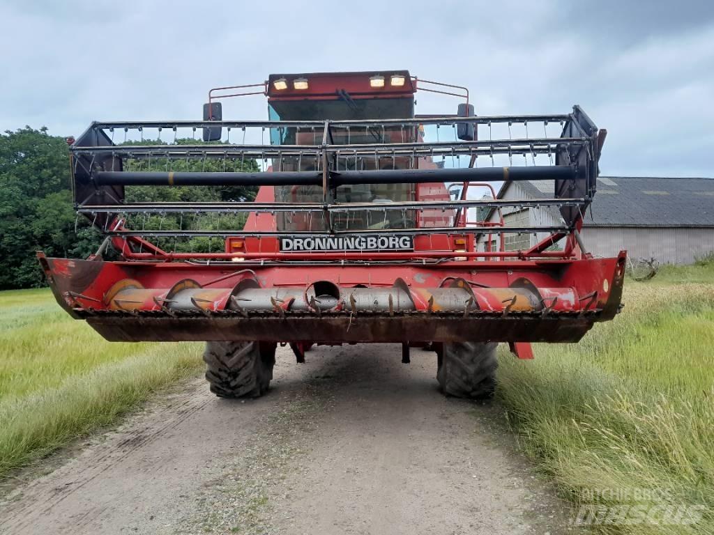 Dronningborg D 7500 حصادات