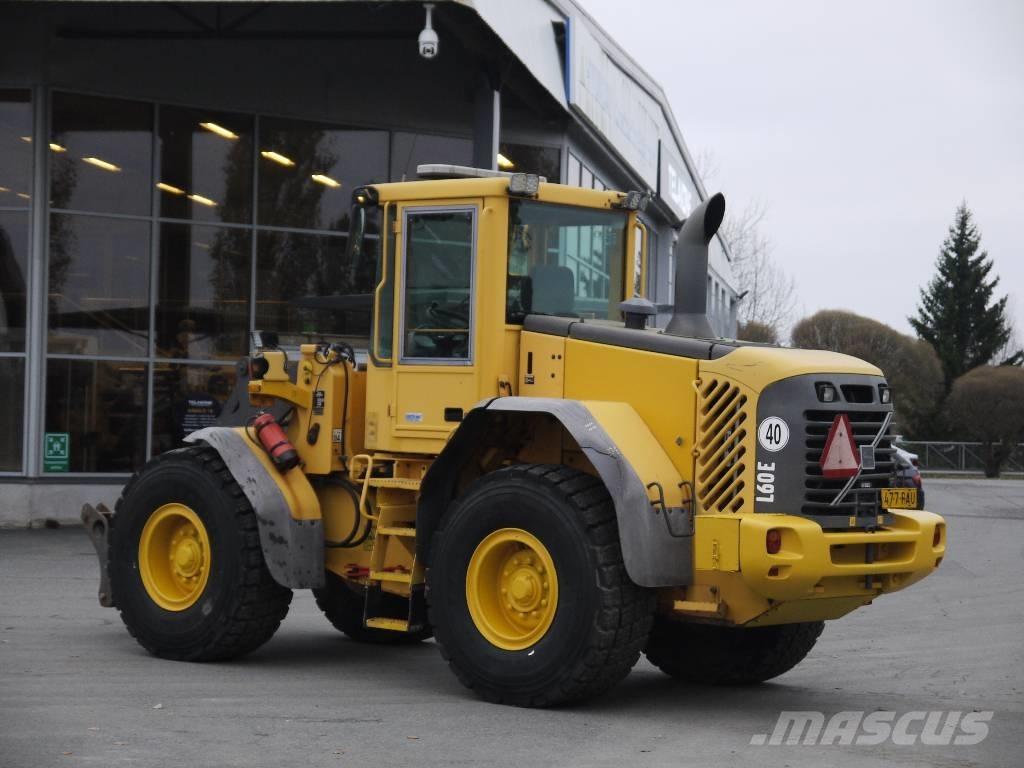 Volvo L 60 E لوادر بعجل