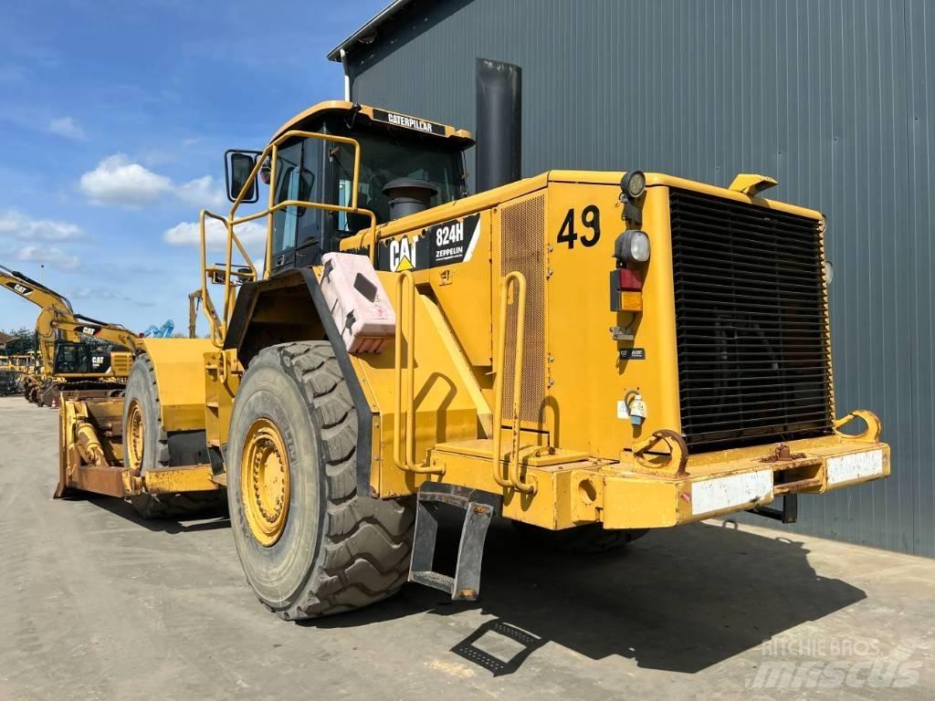 CAT 824H بلدوزرات بعجلات