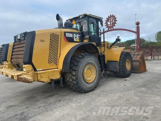 CAT 980 M لوادر بعجل