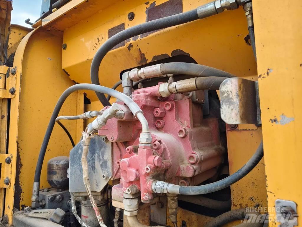 Hyundai R210W-9 حفارات بعجل