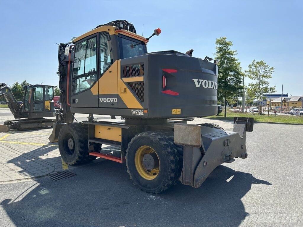 Volvo EWR150E حفارات بعجل
