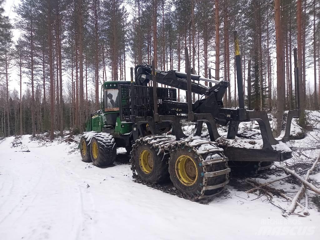 John Deere 1210 E شاحنات