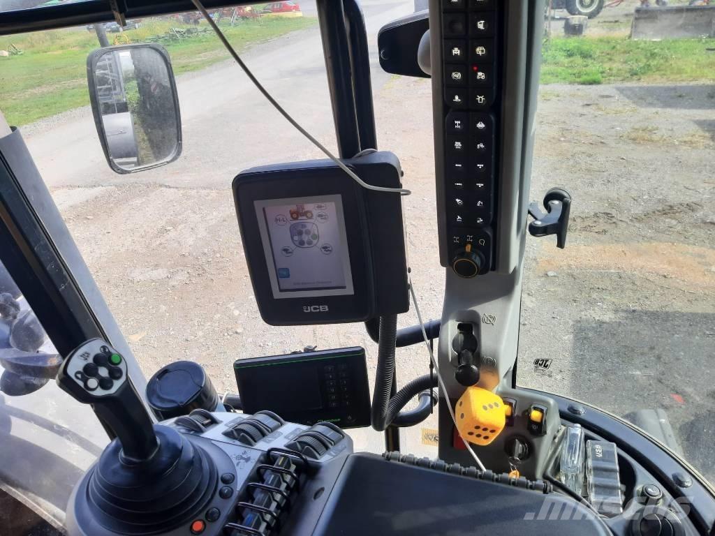 JCB Fastrac 4220 الجرارات