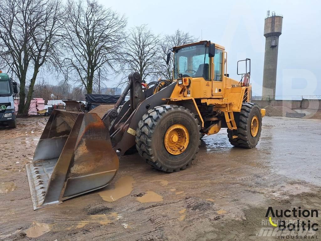 Volvo L 180 E لوادر بعجل