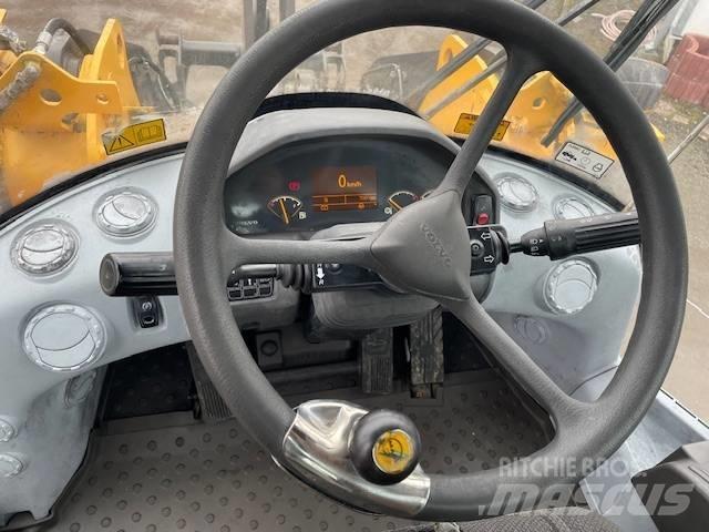 Volvo L 60 F لوادر بعجل