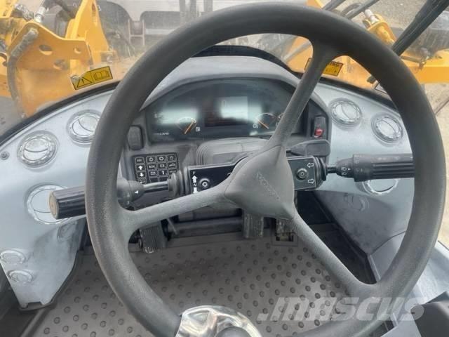 Volvo L 60 F لوادر بعجل
