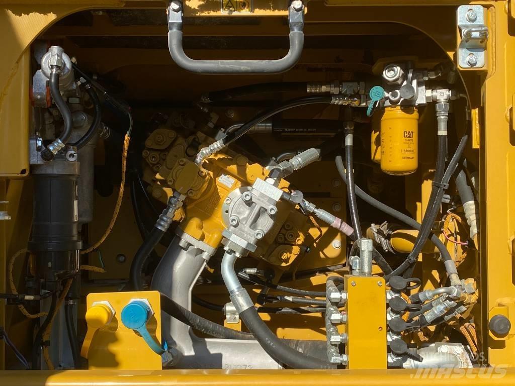 CAT 324 E LN حفارات زحافة
