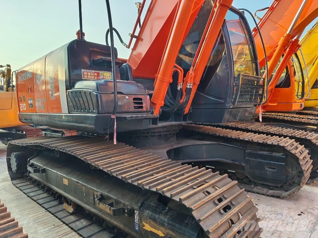 Hitachi ZX 210 حفارات زحافة