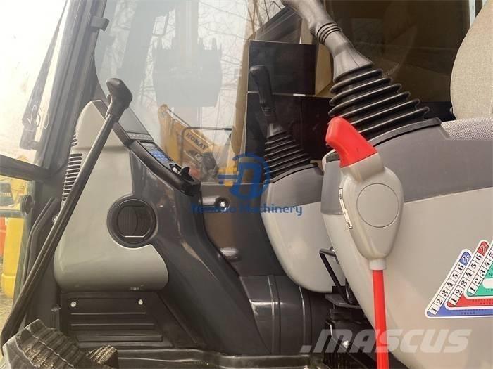 Komatsu PC 240 -8 حفارات زحافة