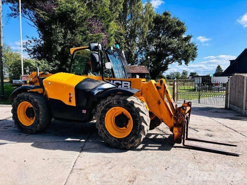 JCB 531-70 مناولات متداخلة