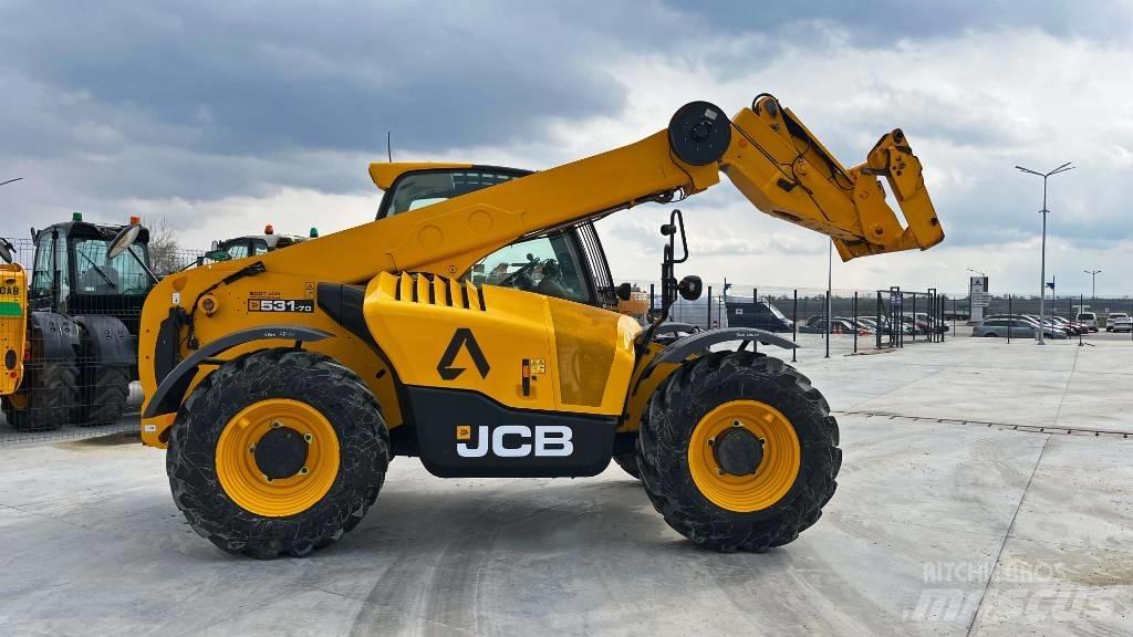 JCB 531-70 مناولات متداخلة