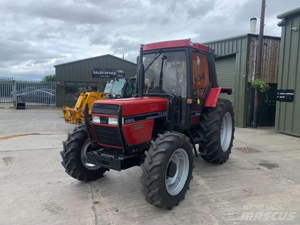 Case IH 856 XL الجرارات