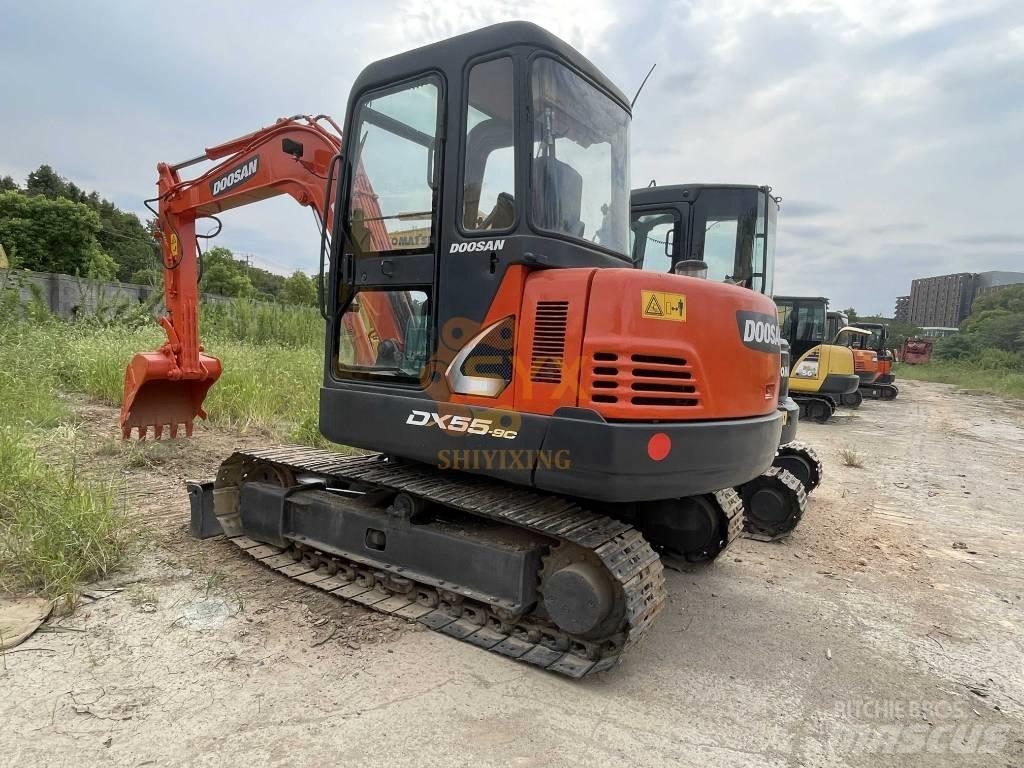 Doosan DX 55 حفارات صغيرة أقل من 7 طن (حفارات صغيرة)