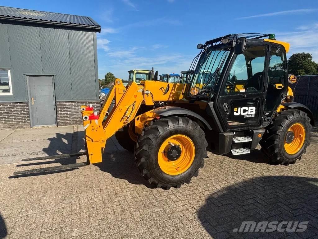 JCB 531-70 مناولات متداخلة