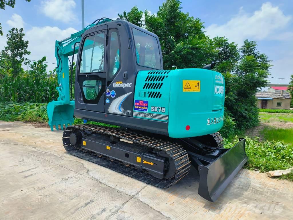 Kobelco SK 75 حفارات وسط 7 طن - 12 طن