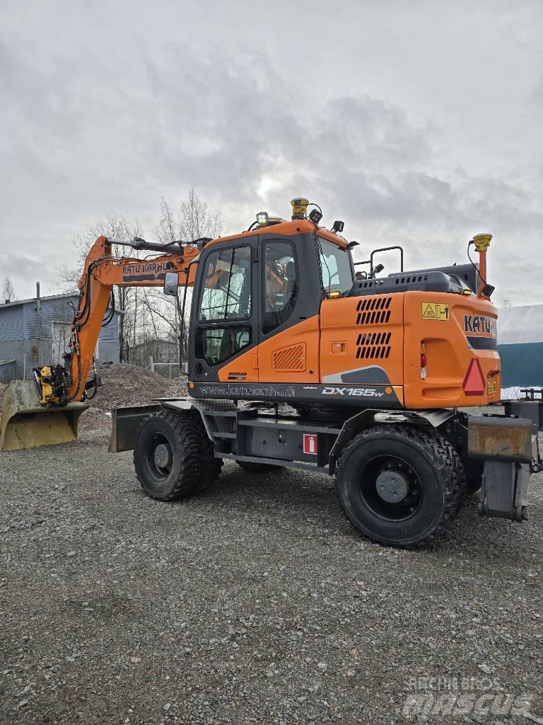 Doosan DX 165 W-5 حفارات بعجل