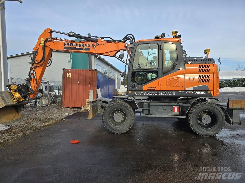 Doosan DX 165 W-5 حفارات بعجل