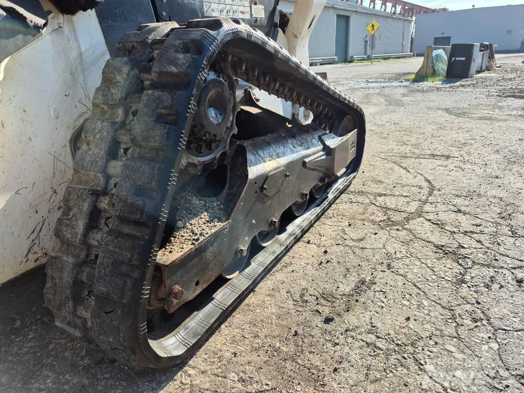 Bobcat T 76 لوادر انزلاقية التوجيه